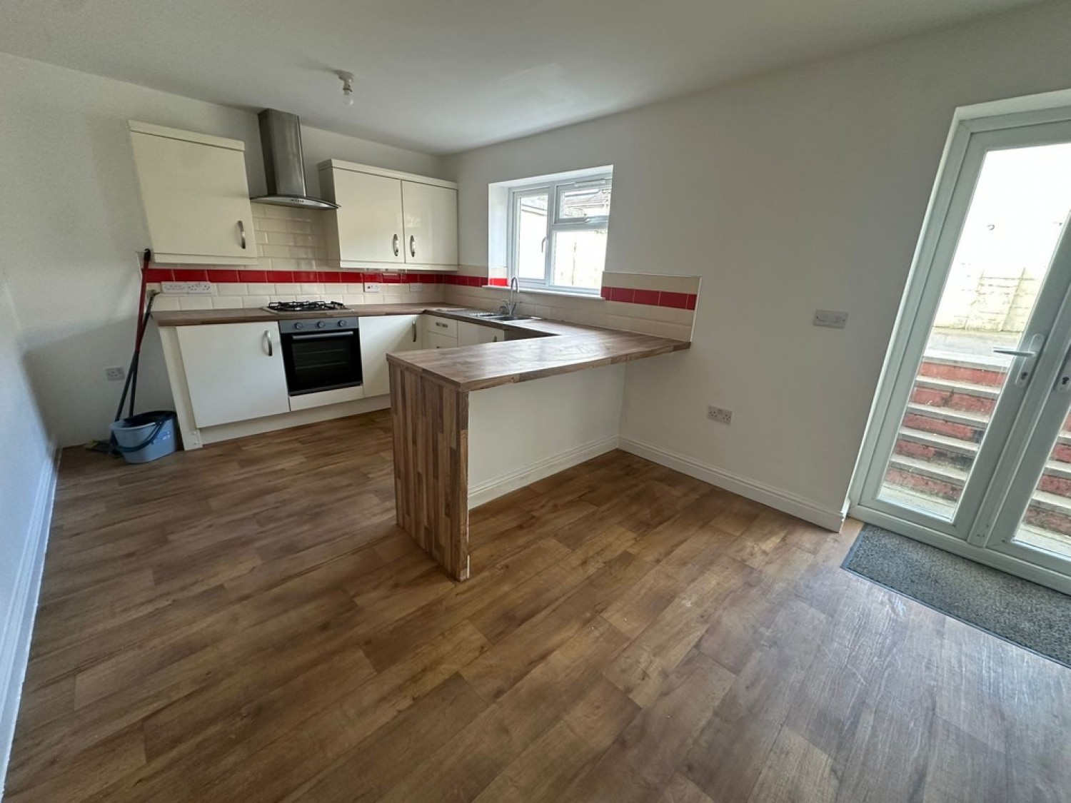 3 bedroom House in High Street, Dowlais