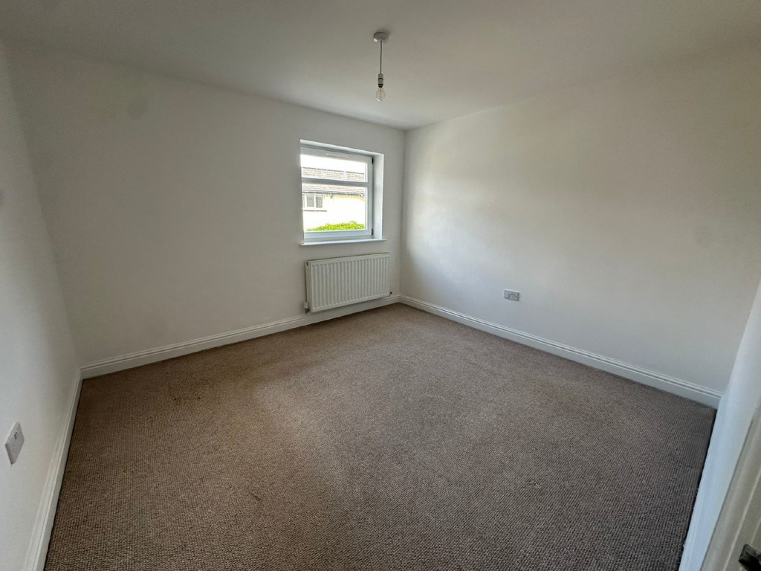 3 bedroom House in High Street, Dowlais