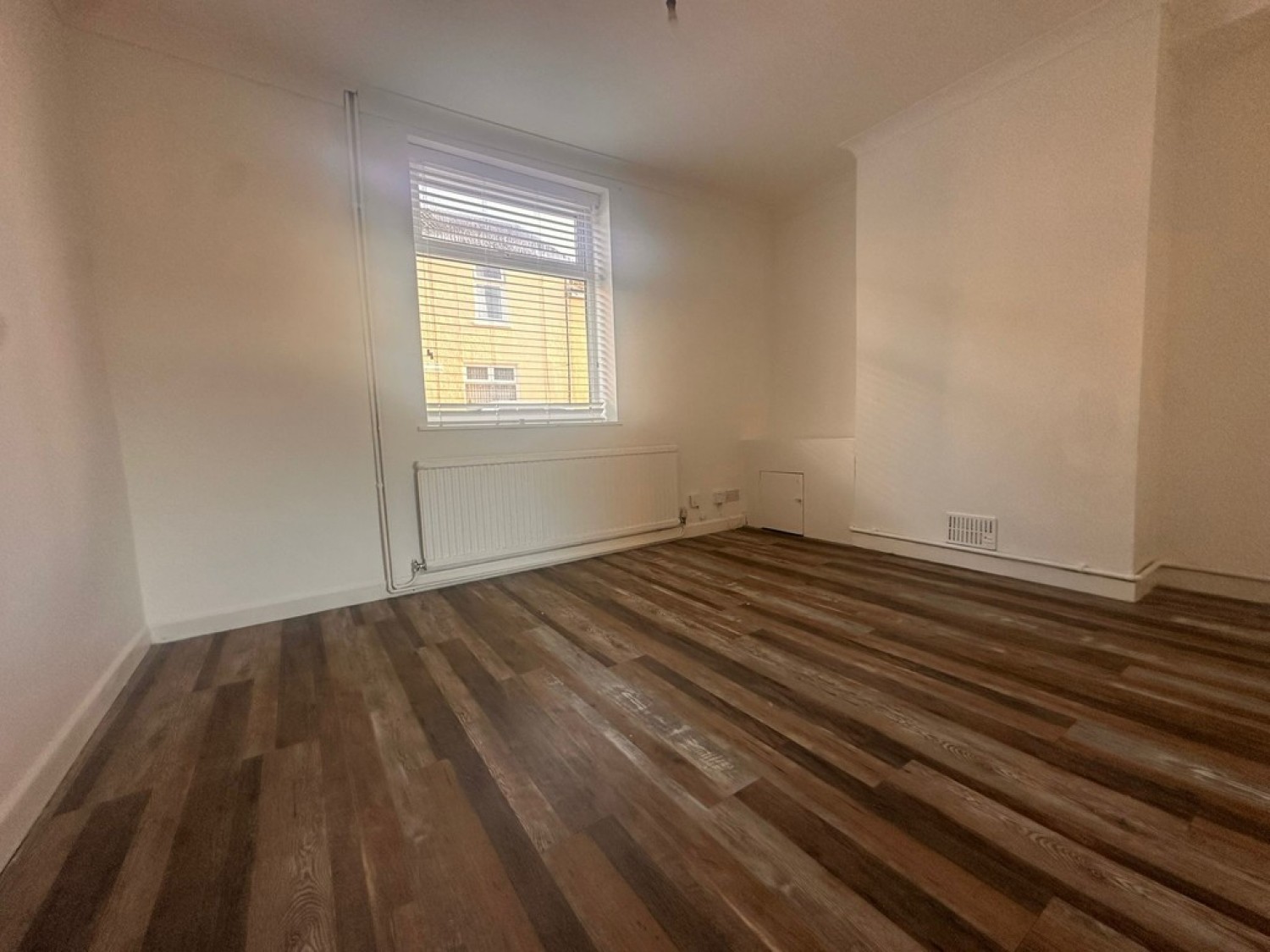 Francis Street, Fleur De Lis