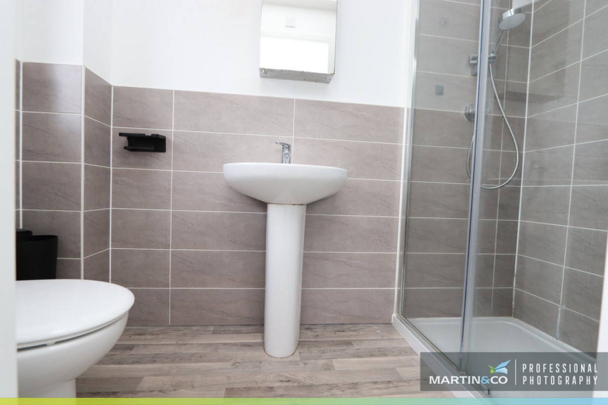 Hot Mill Close, Glan Llyn