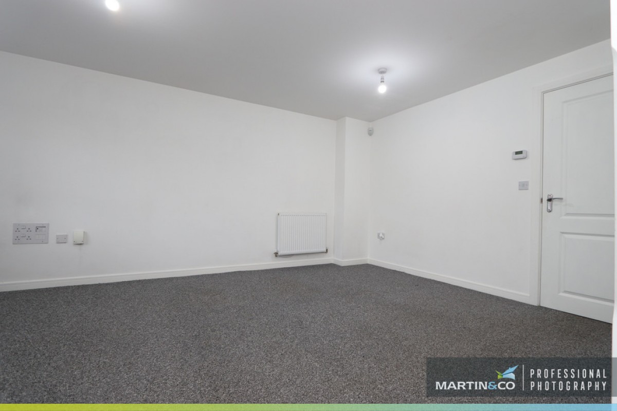 Hot Mill Close, Glan Llyn