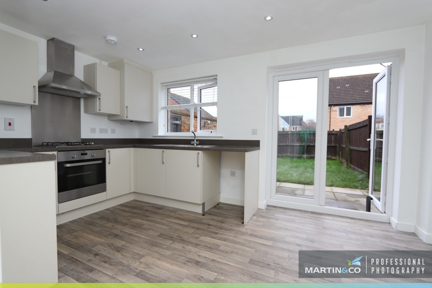 Hot Mill Close, Glan Llyn