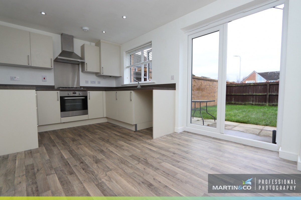 Hot Mill Close, Glan Llyn