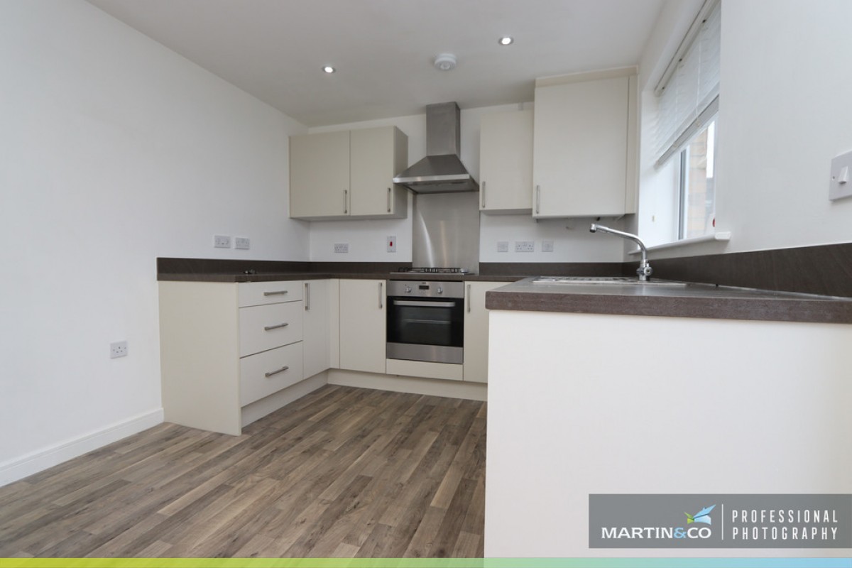 Hot Mill Close, Glan Llyn