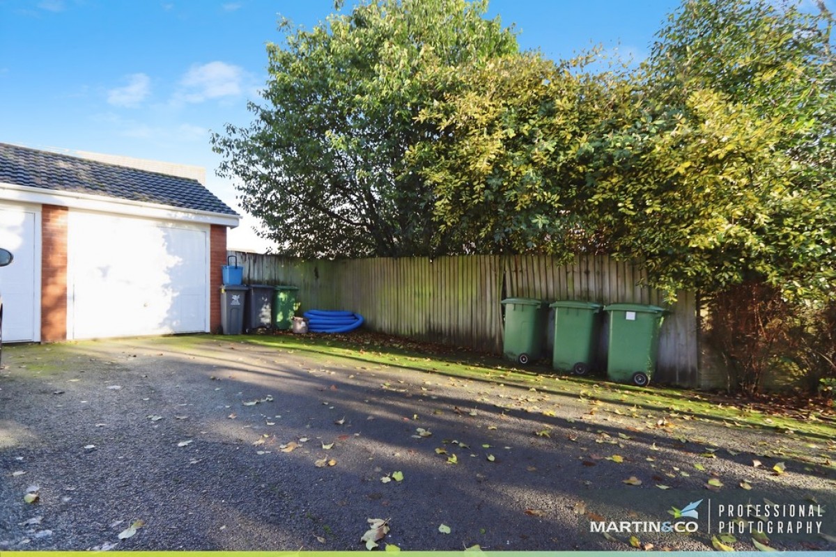 Youghal Close, Pontprennau