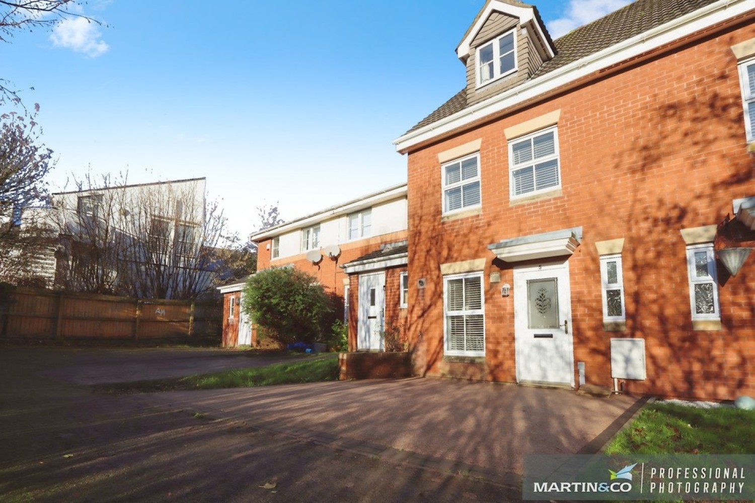 3 bedroom House in Youghal Close, Pontprennau