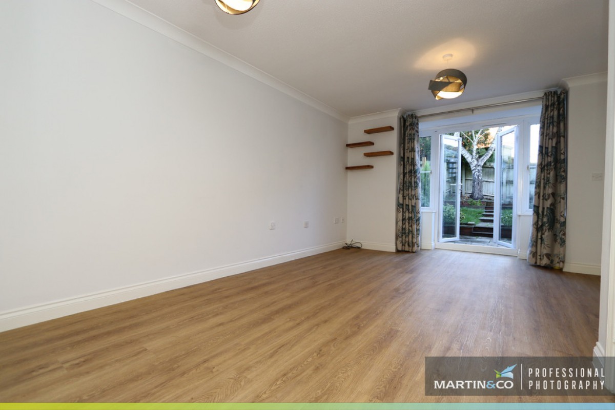 Youghal Close, Pontprennau