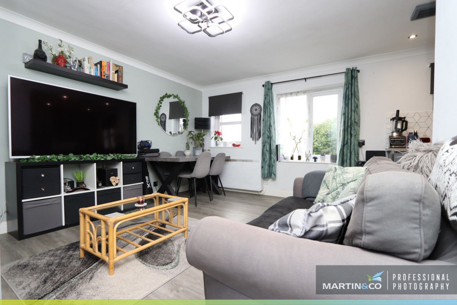 2 bedroom Flat in Windsor Mews, Adamsdown