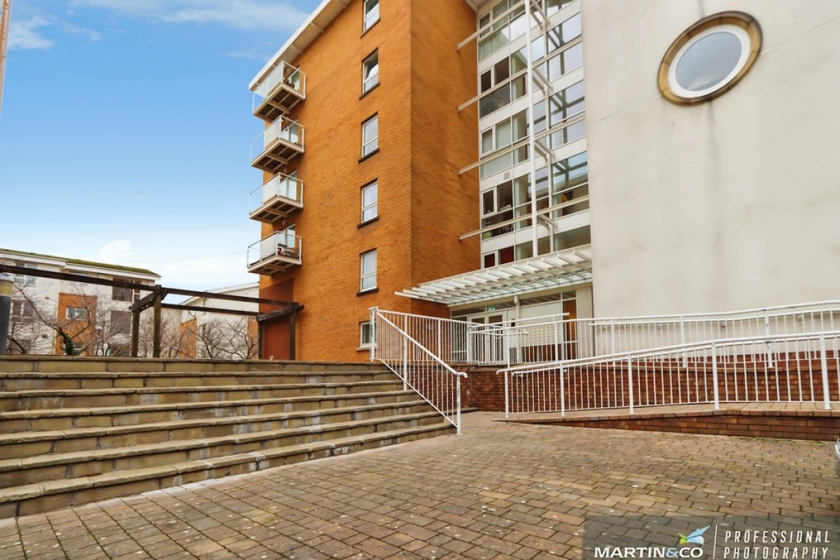 Ezel Court, Century Wharf