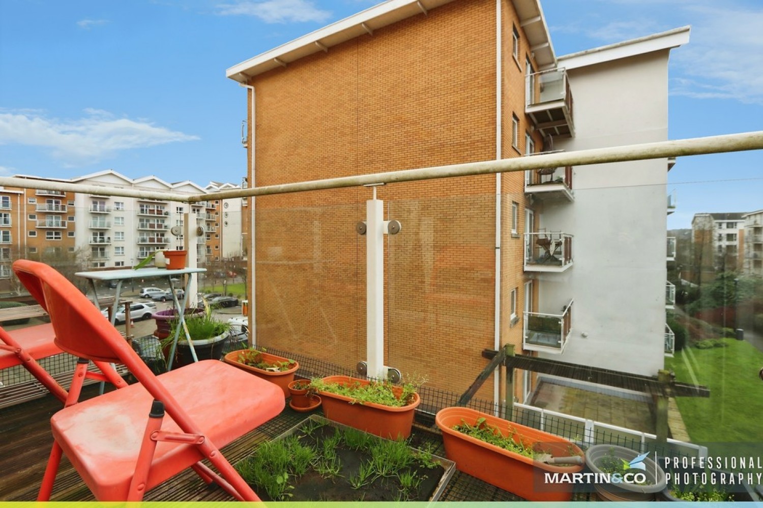 2 bedroom Flat for Sale Ezel Court, Century Wharf