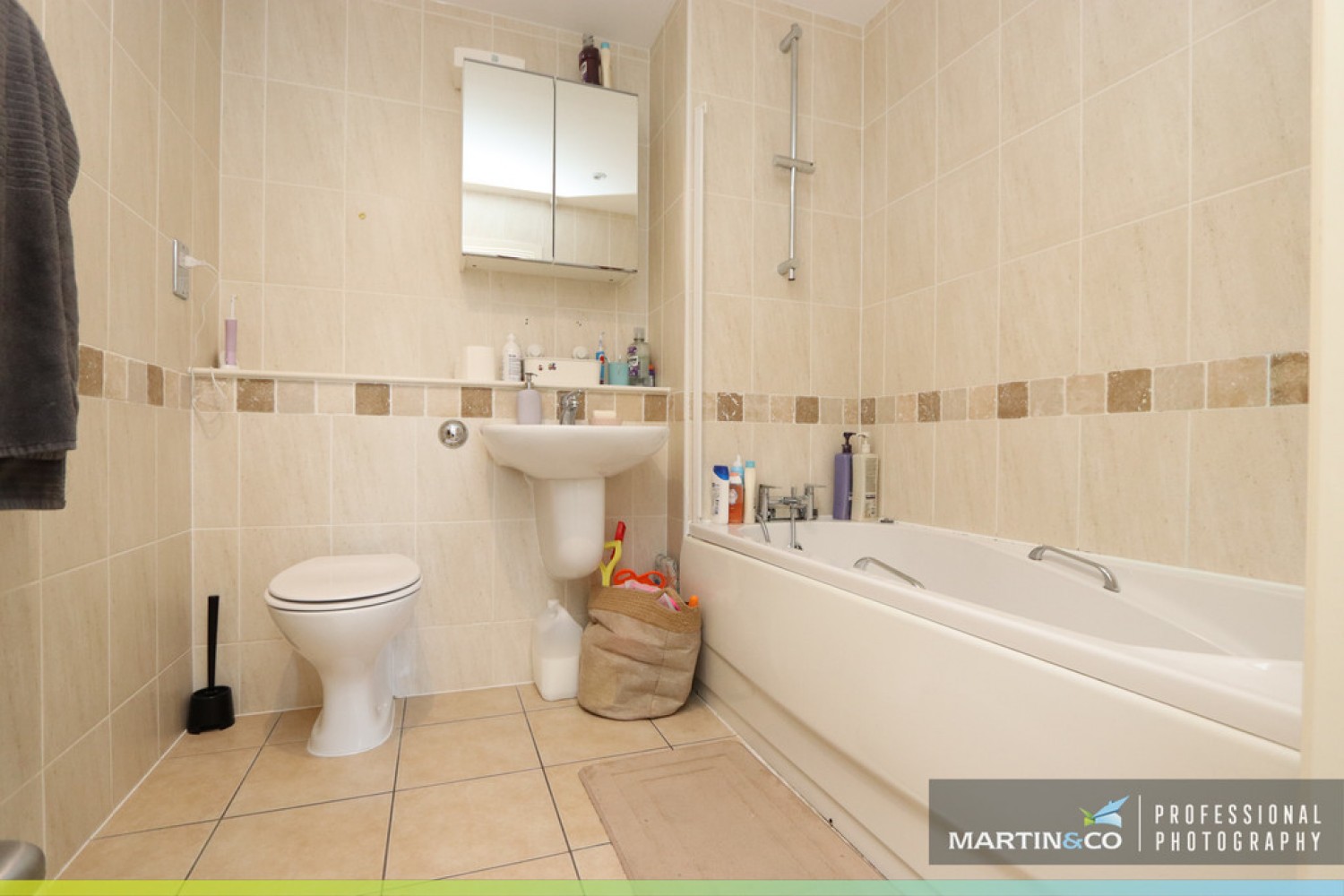 2 bedroom Flat for Sale Ezel Court, Century Wharf