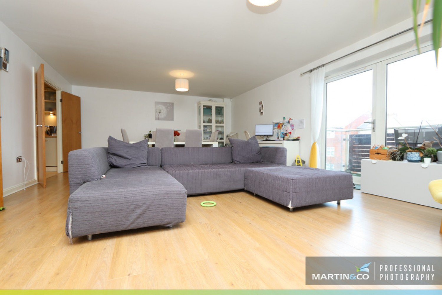 2 bedroom Flat for Sale Ezel Court, Century Wharf