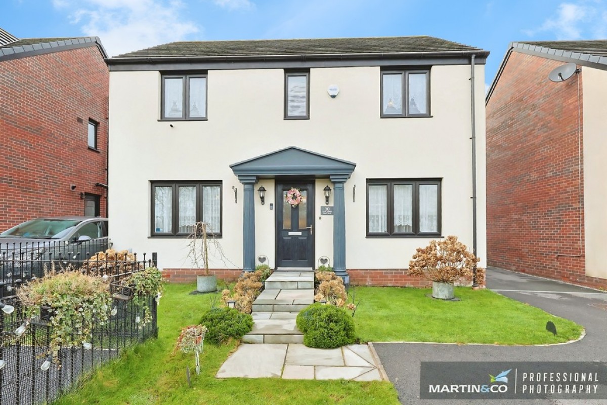 Lewis Crescent, St Edeyrns