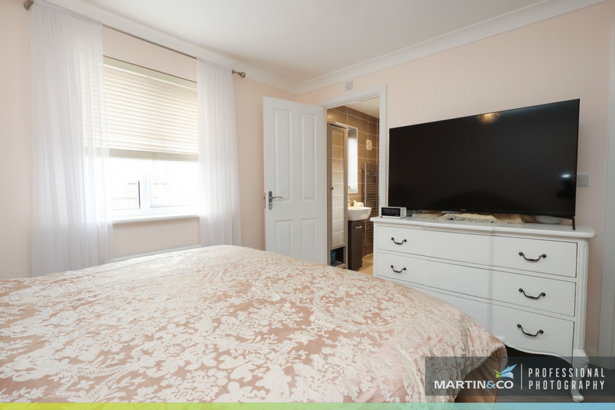 Lewis Crescent, St Edeyrns