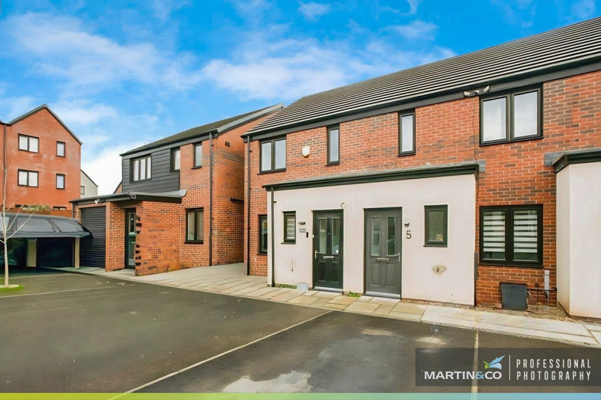 Clos Thomas, St Edeyrns