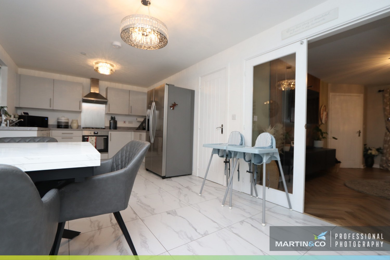 4 bedroom House in Heol Y Gylfinir, Llanilid