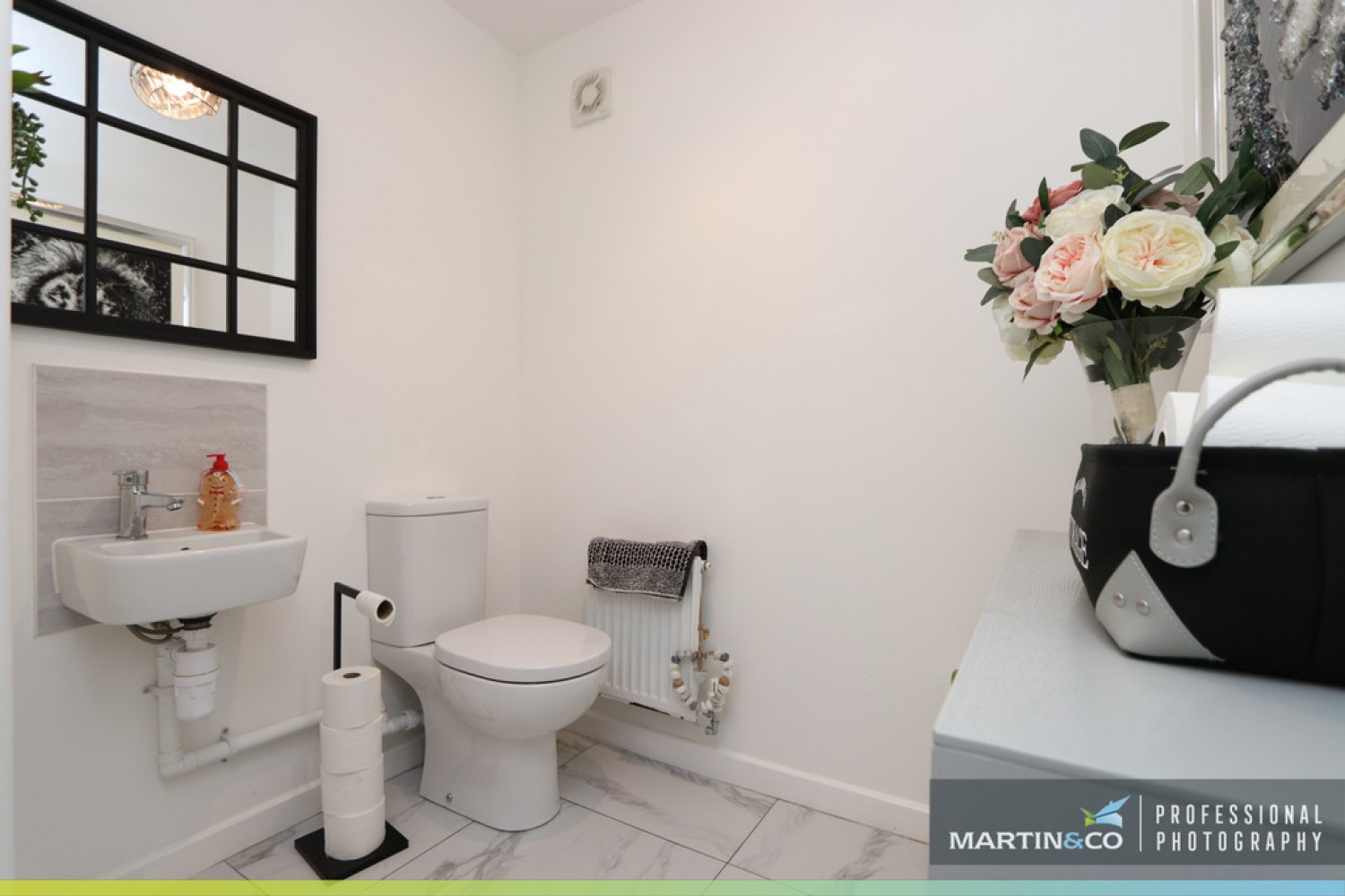 4 bedroom House in Heol Y Gylfinir, Llanilid