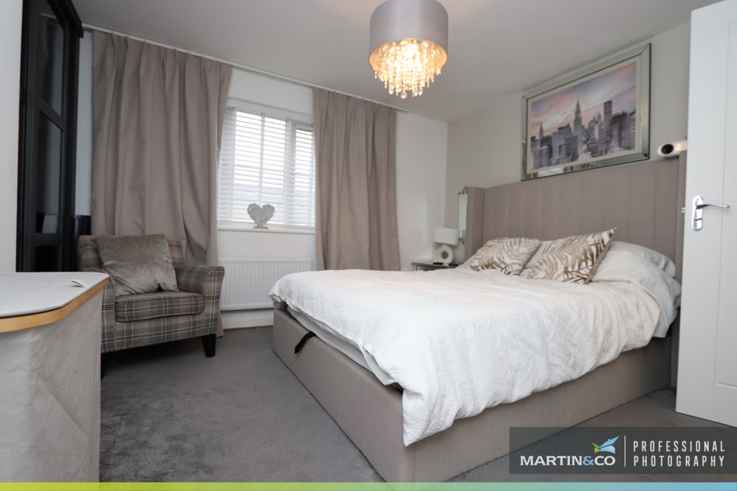 4 bedroom House in Heol Y Gylfinir, Llanilid