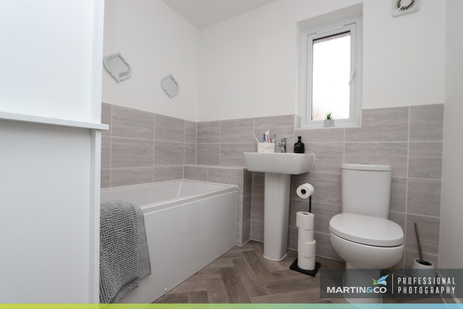 4 bedroom House in Heol Y Gylfinir, Llanilid