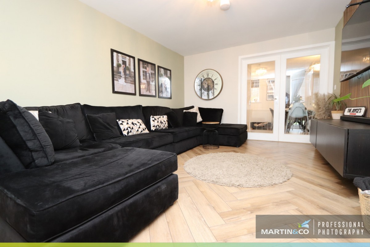 Heol Y Gylfinir, Llanilid