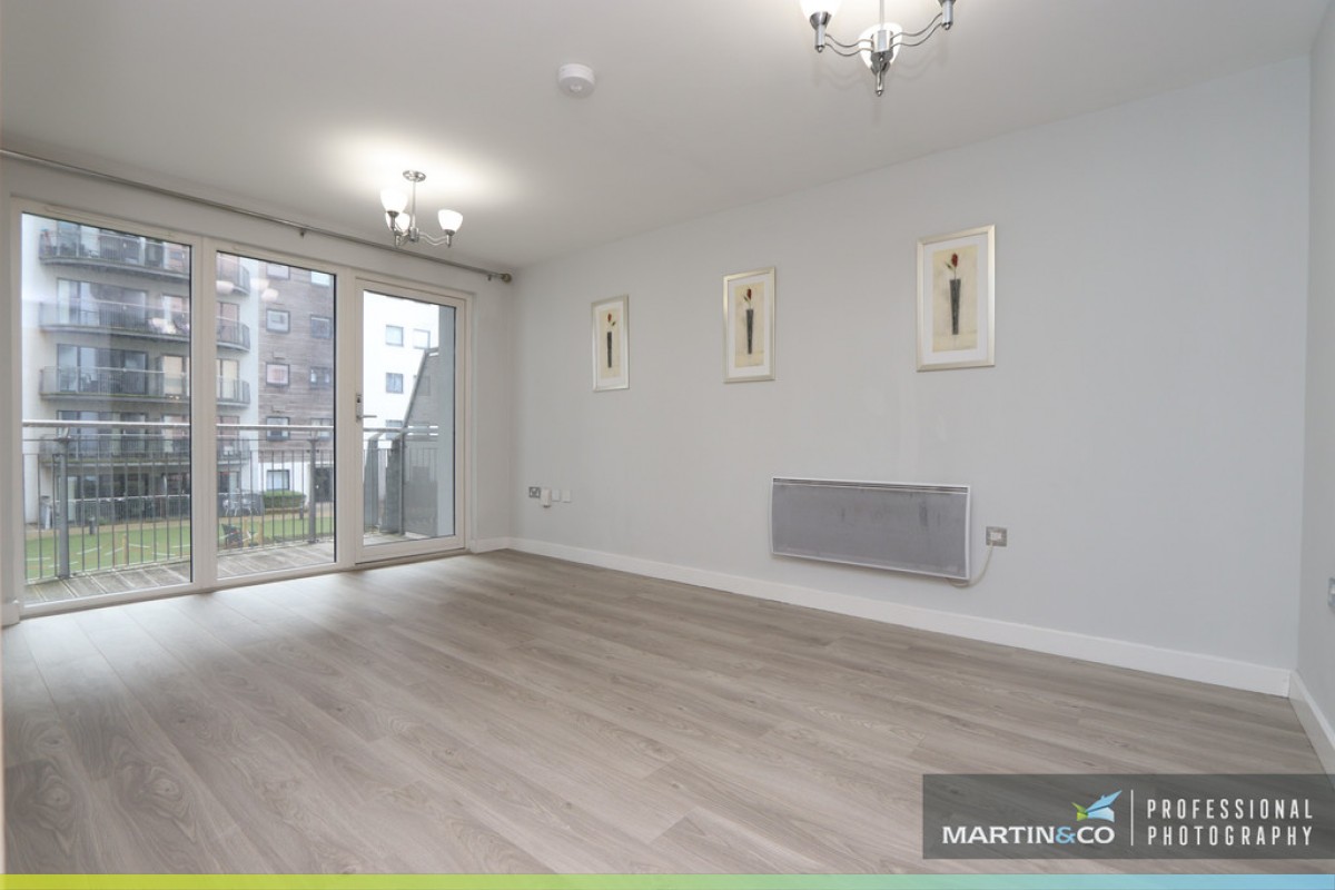 Roma, Victoria Wharf