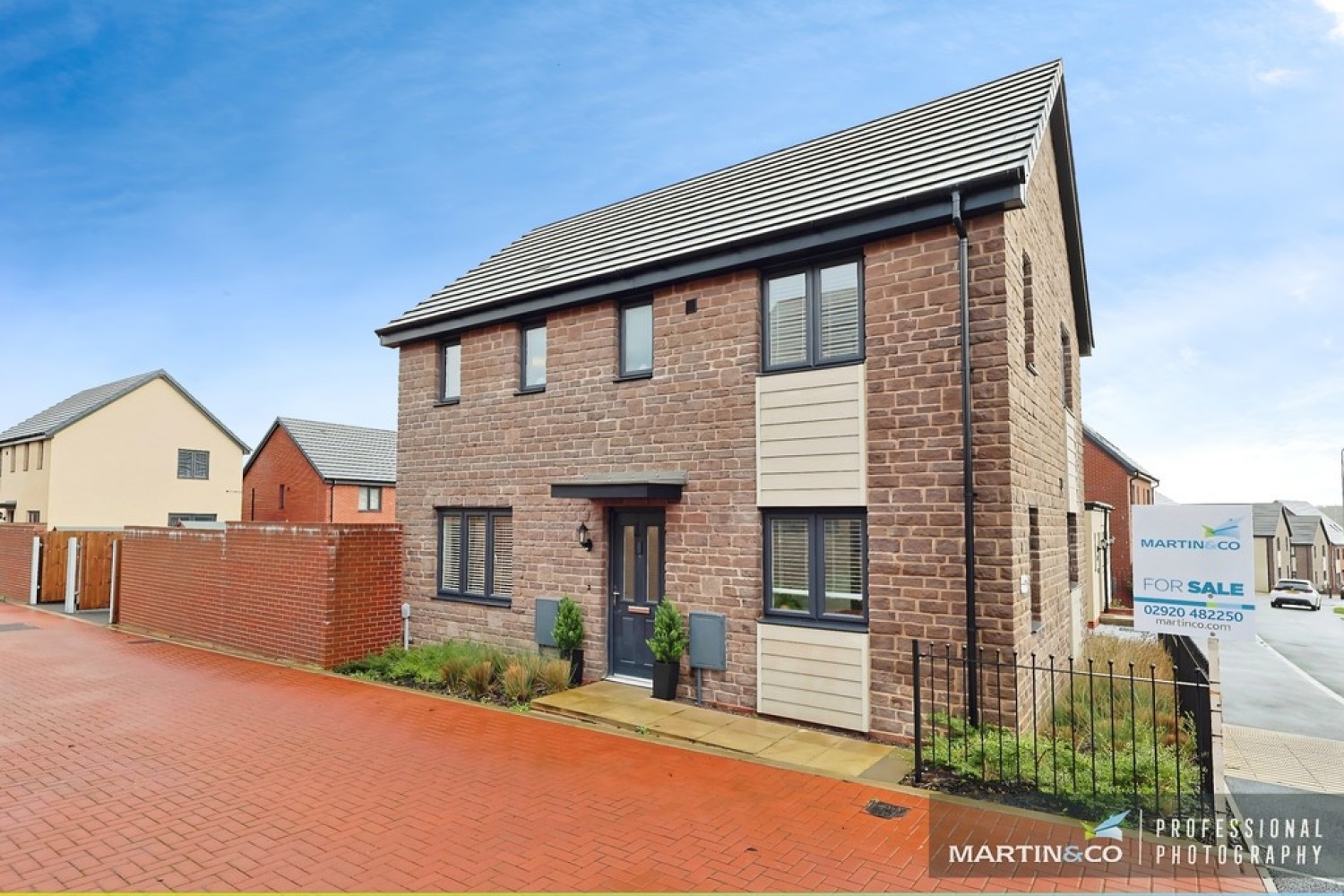 3 bedroom House for Sale Church Road, St Edeyrns