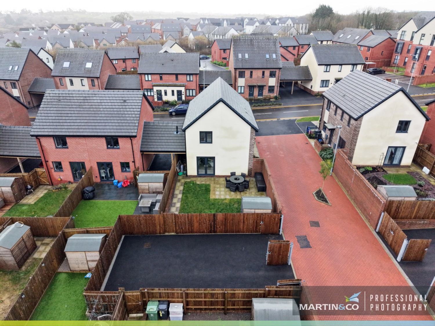 3 bedroom House for Sale Church Road, St Edeyrns