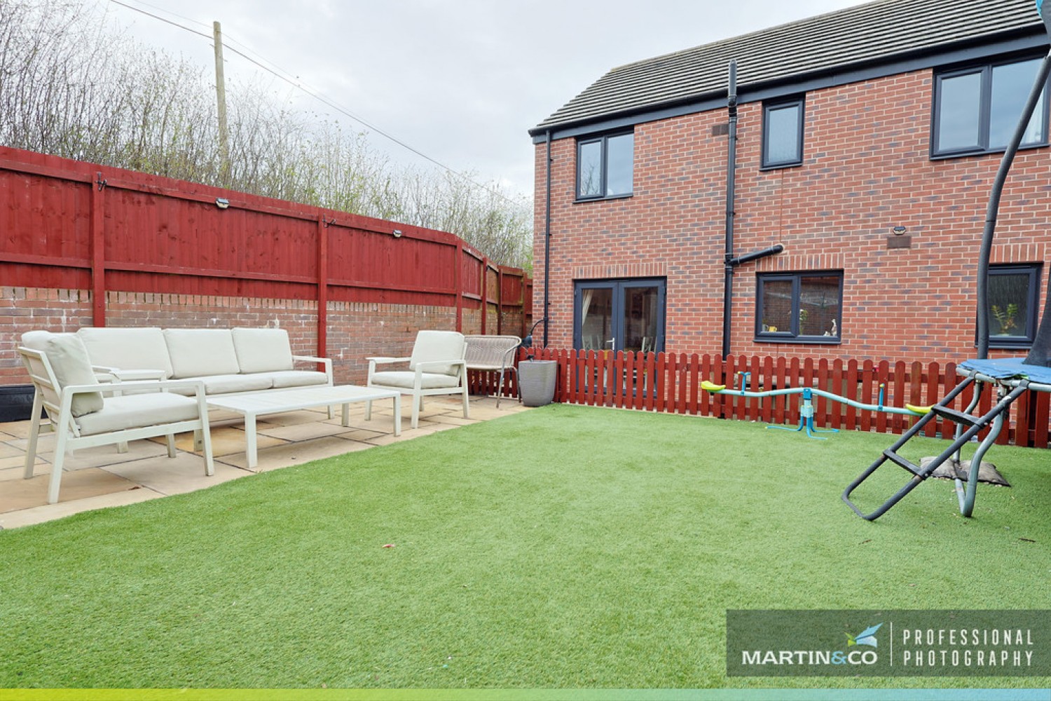 4 bedroom House for Sale Heol Booths, St Edeyrns