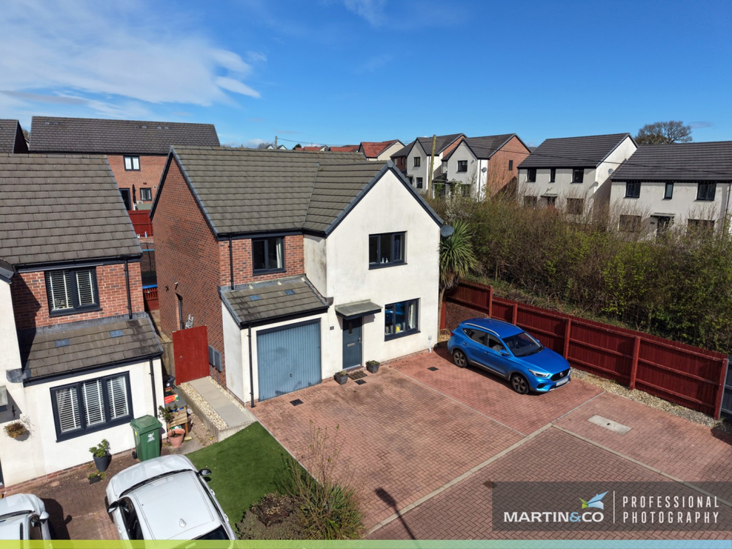 4 bedroom House for Sale Heol Booths, St Edeyrns