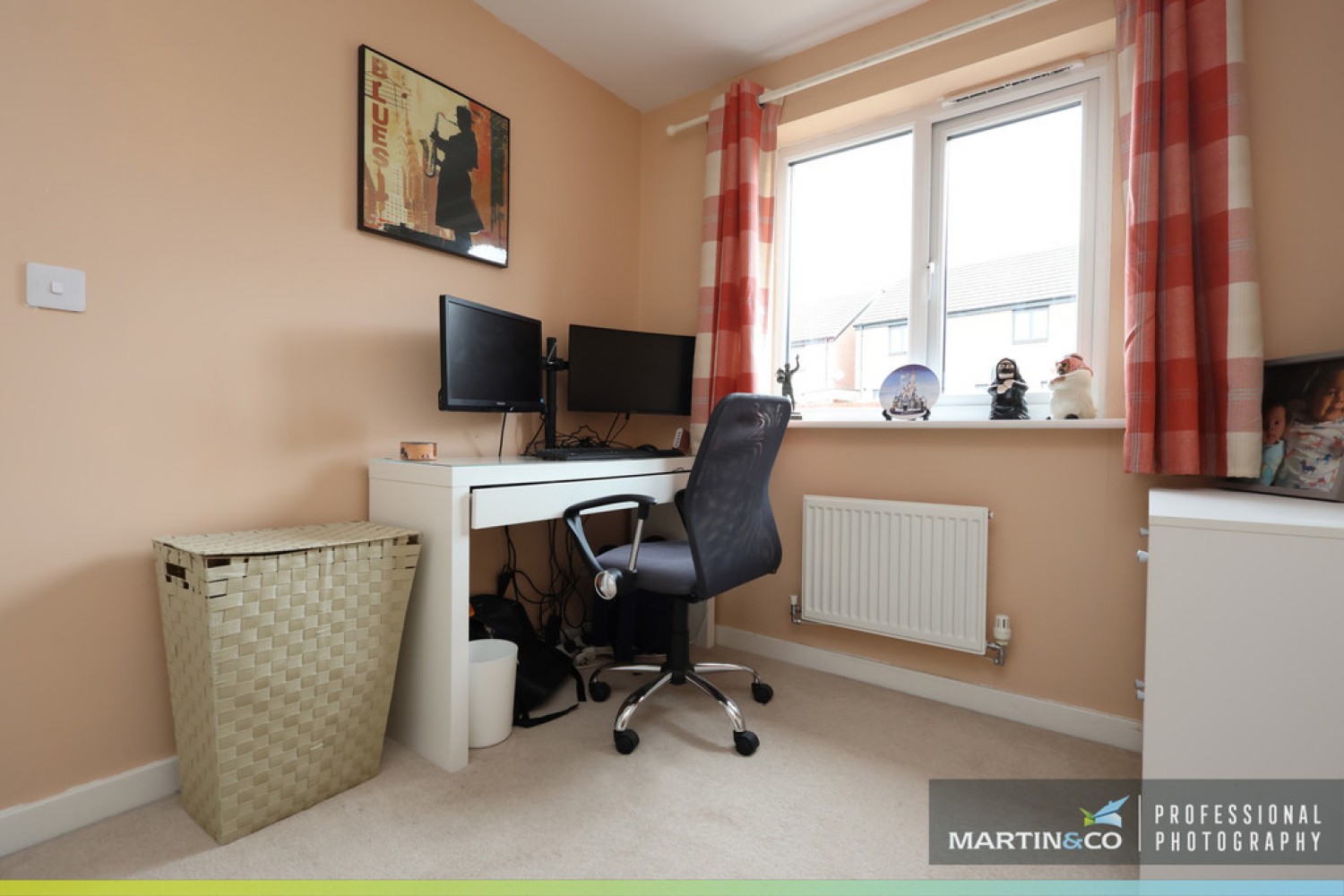 4 bedroom House for Sale Heol Booths, St Edeyrns