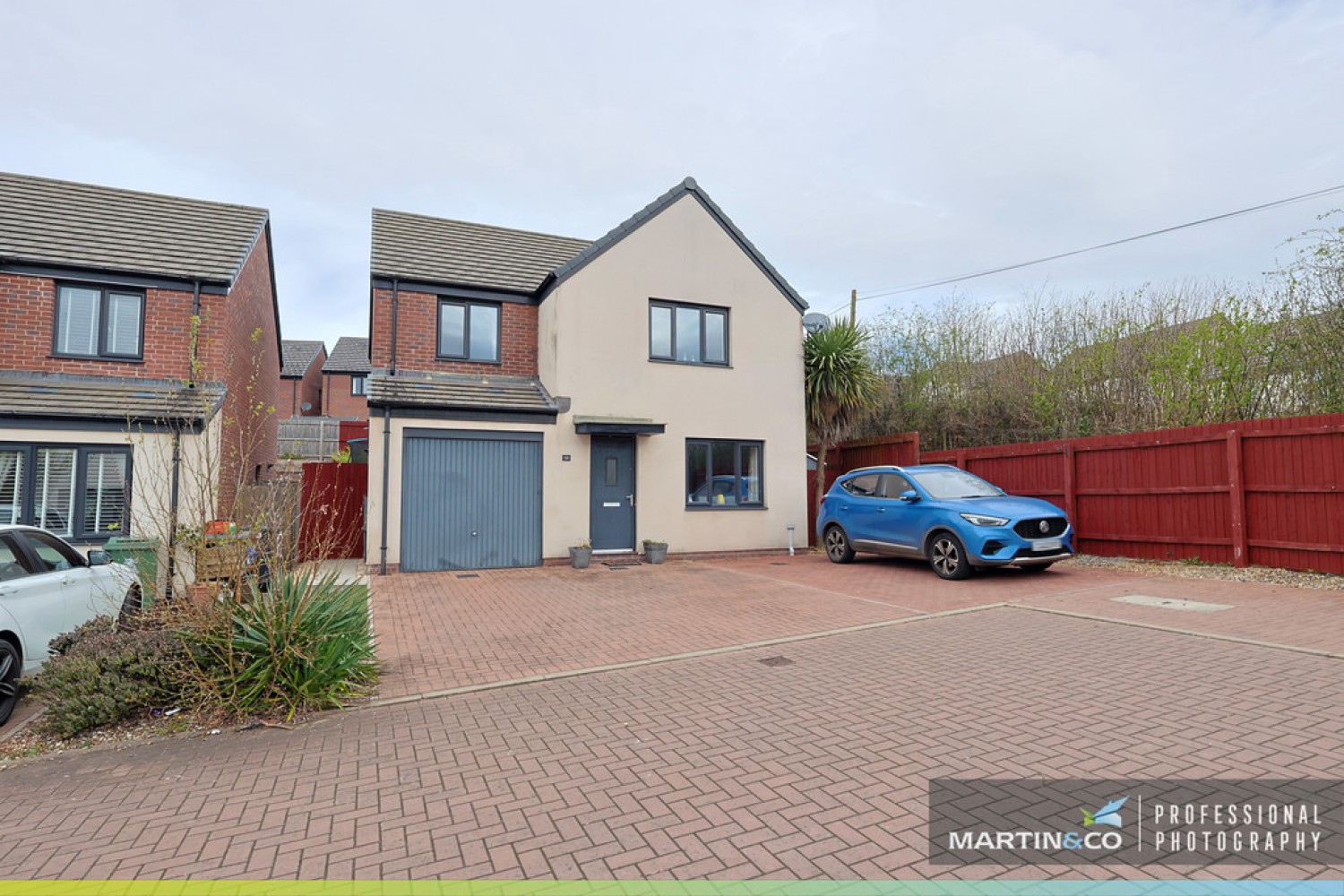 4 bedroom House for Sale Heol Booths, St Edeyrns