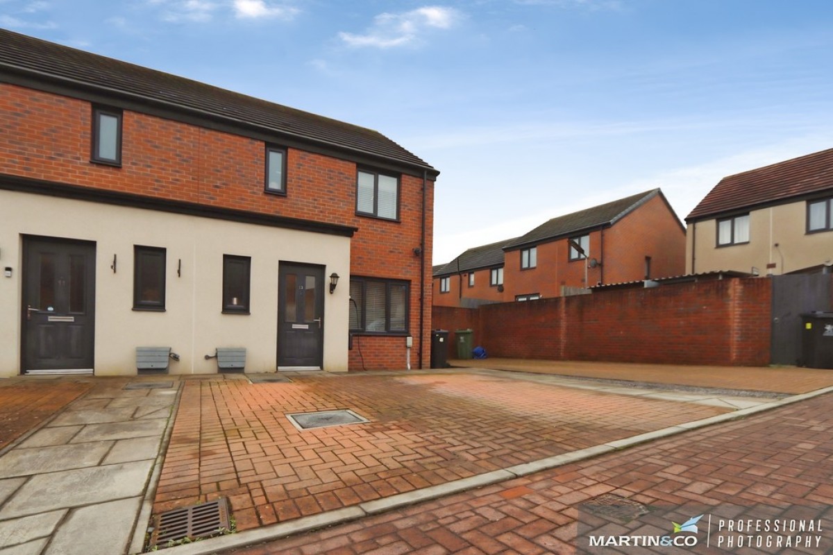 Rees Drive, St Edeyrns