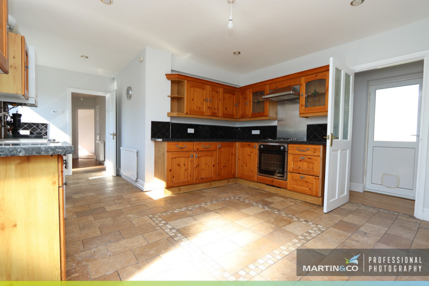 3 bedroom House for Sale Herbert Close, Marshfield