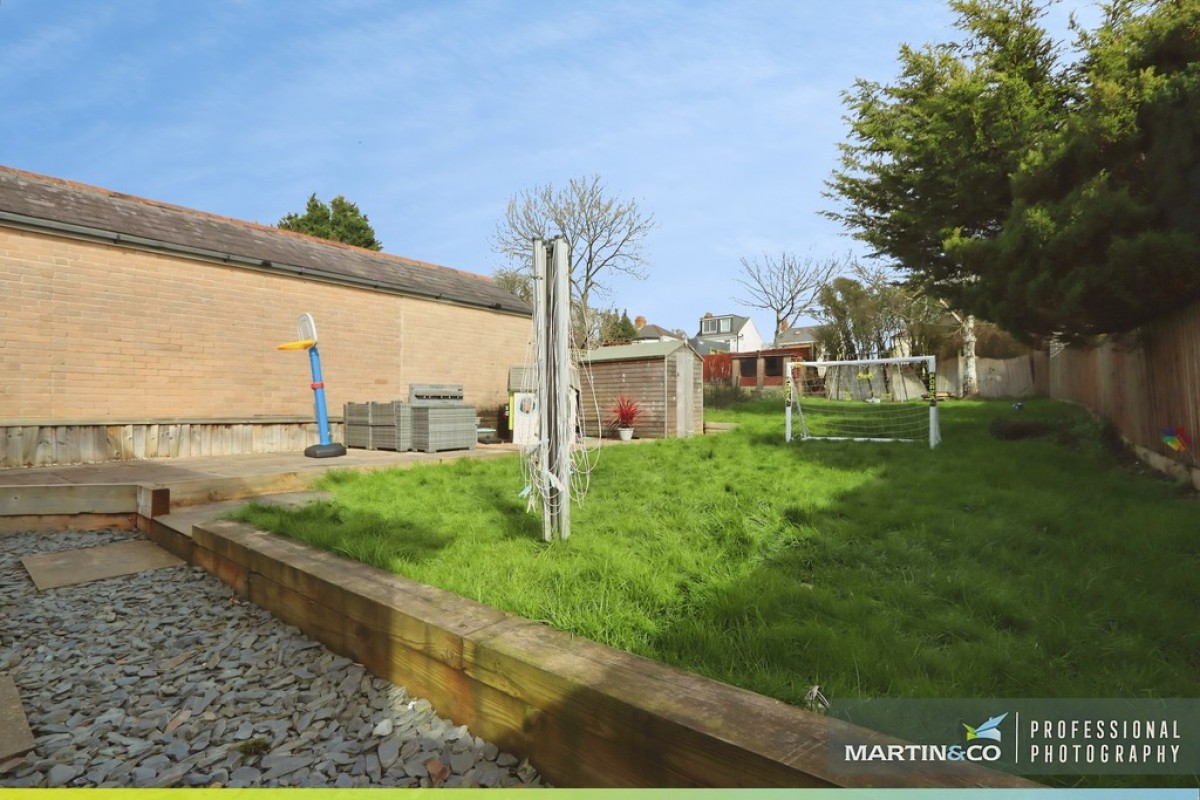 Tyr-Y-Sarn Road, Rumney