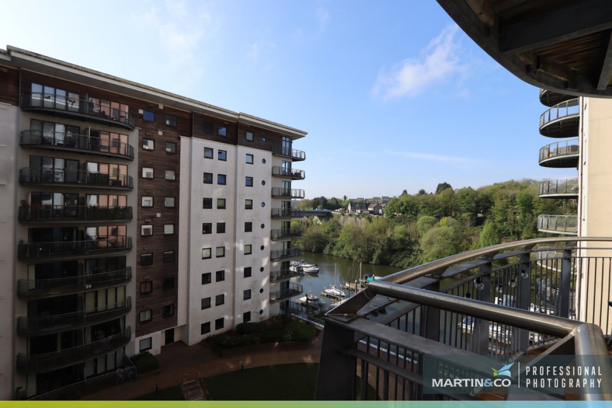 Roma, Victoria Wharf