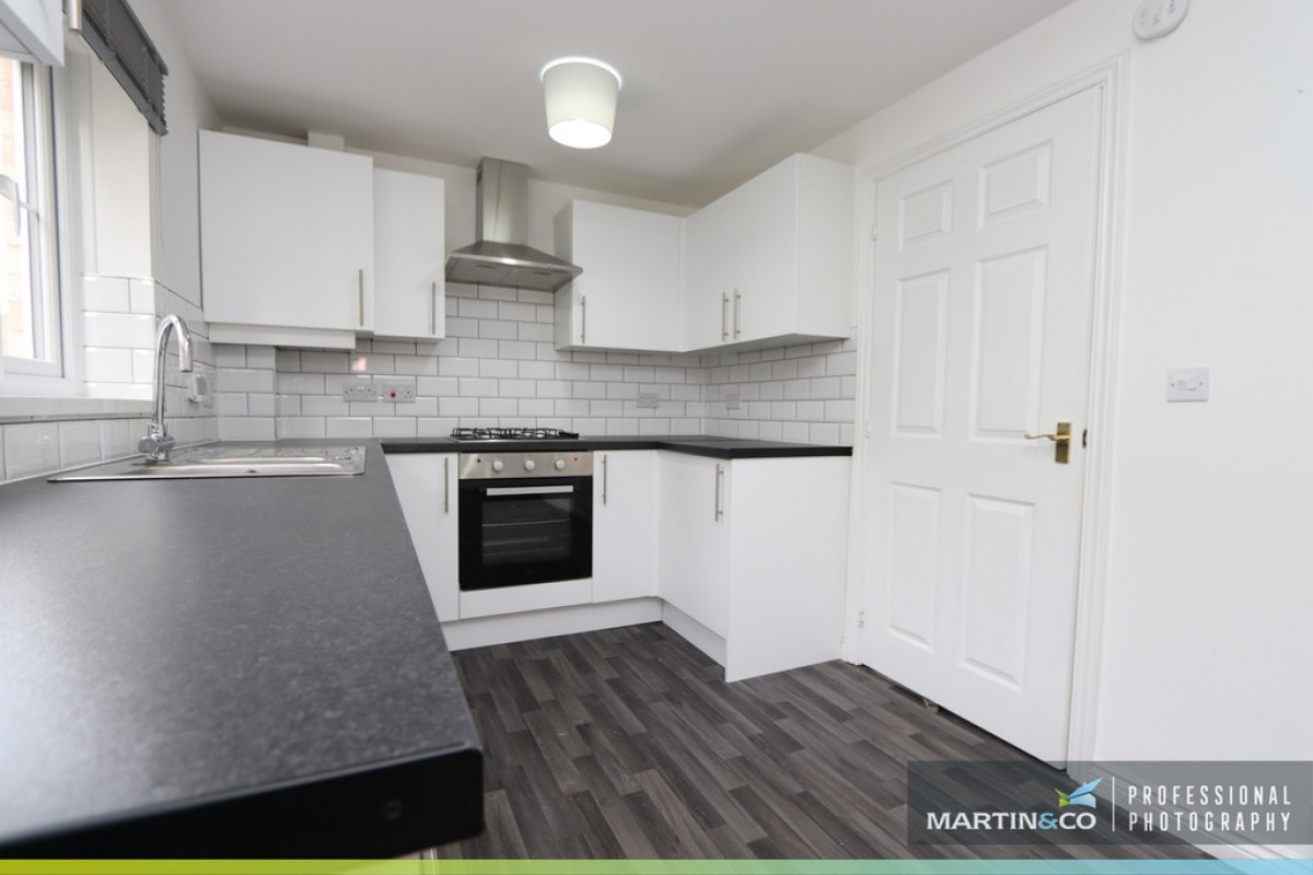 Dan Y Meio, Abertridwr