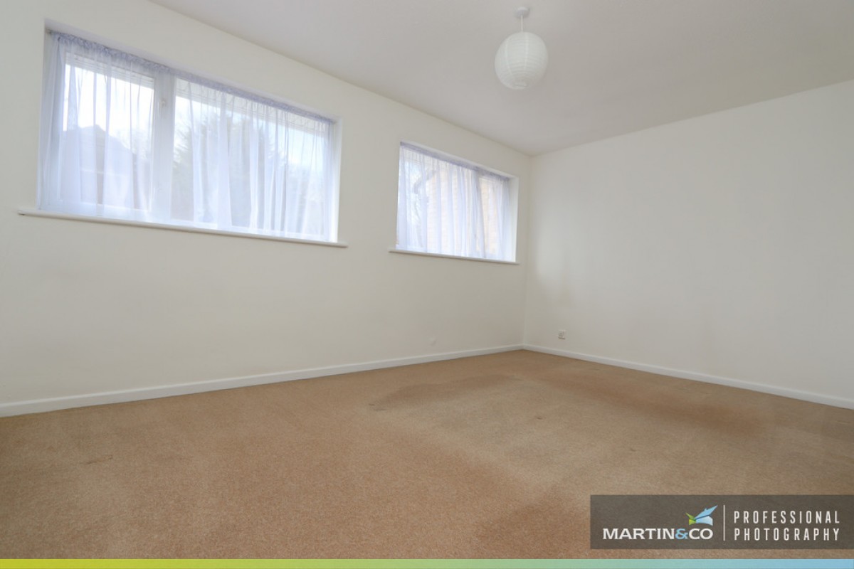 The Hawthorns, Pentwyn