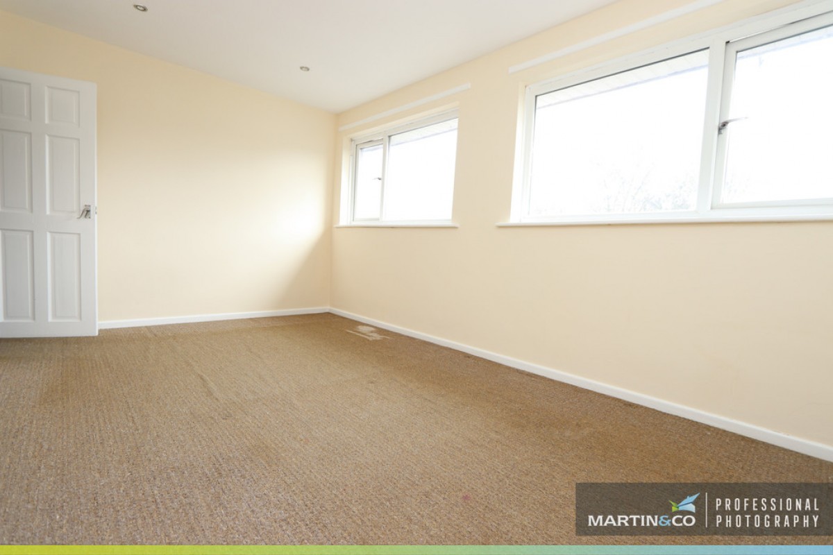 The Hawthorns, Pentwyn