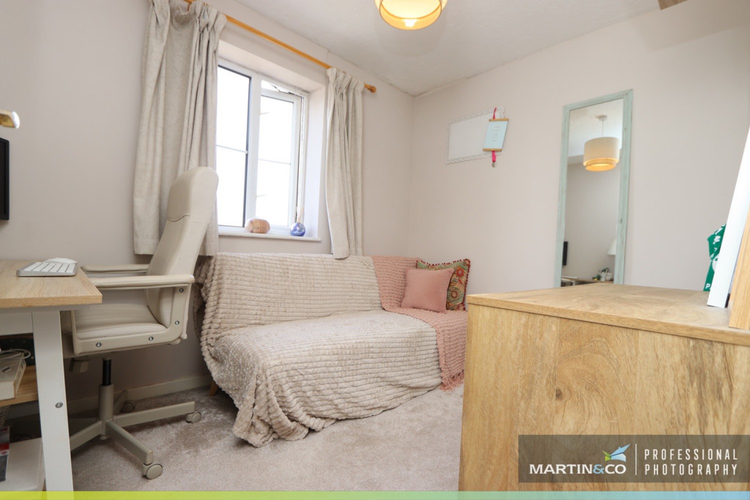 2 bedroom Flat for Letting Campbell Drive, Windsor Quay