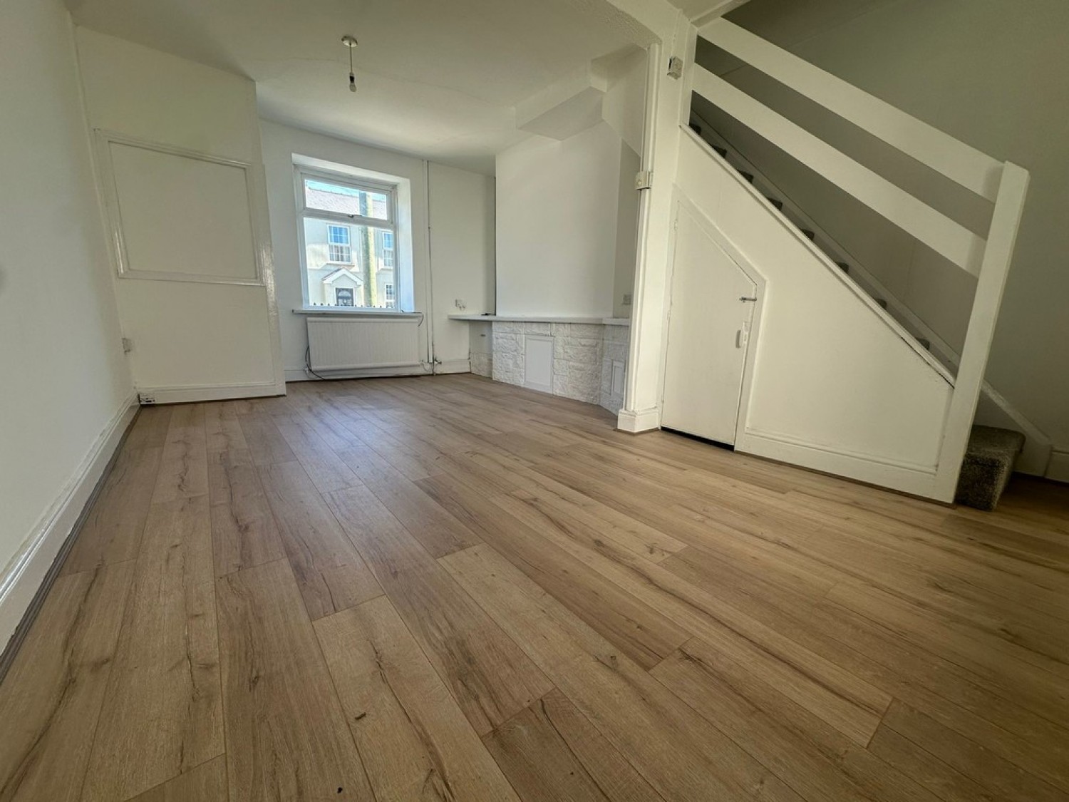 2 bedroom House for Letting High Street, Cefn Coed, Merthyr Tydfil