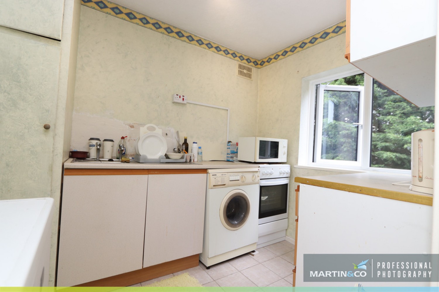 2 bedroom Flat for Sale Roehampton Court, Cranleigh Rise
