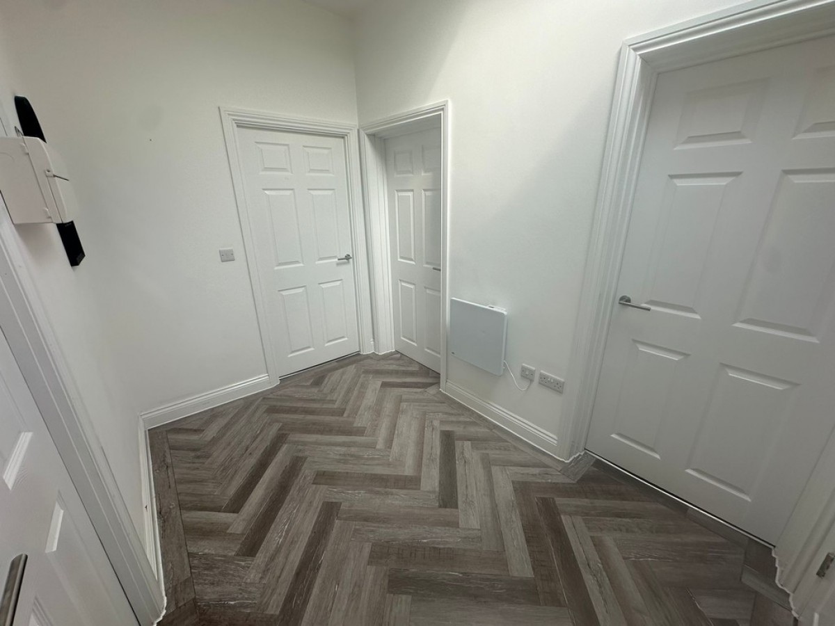 Howfield Flat 5
