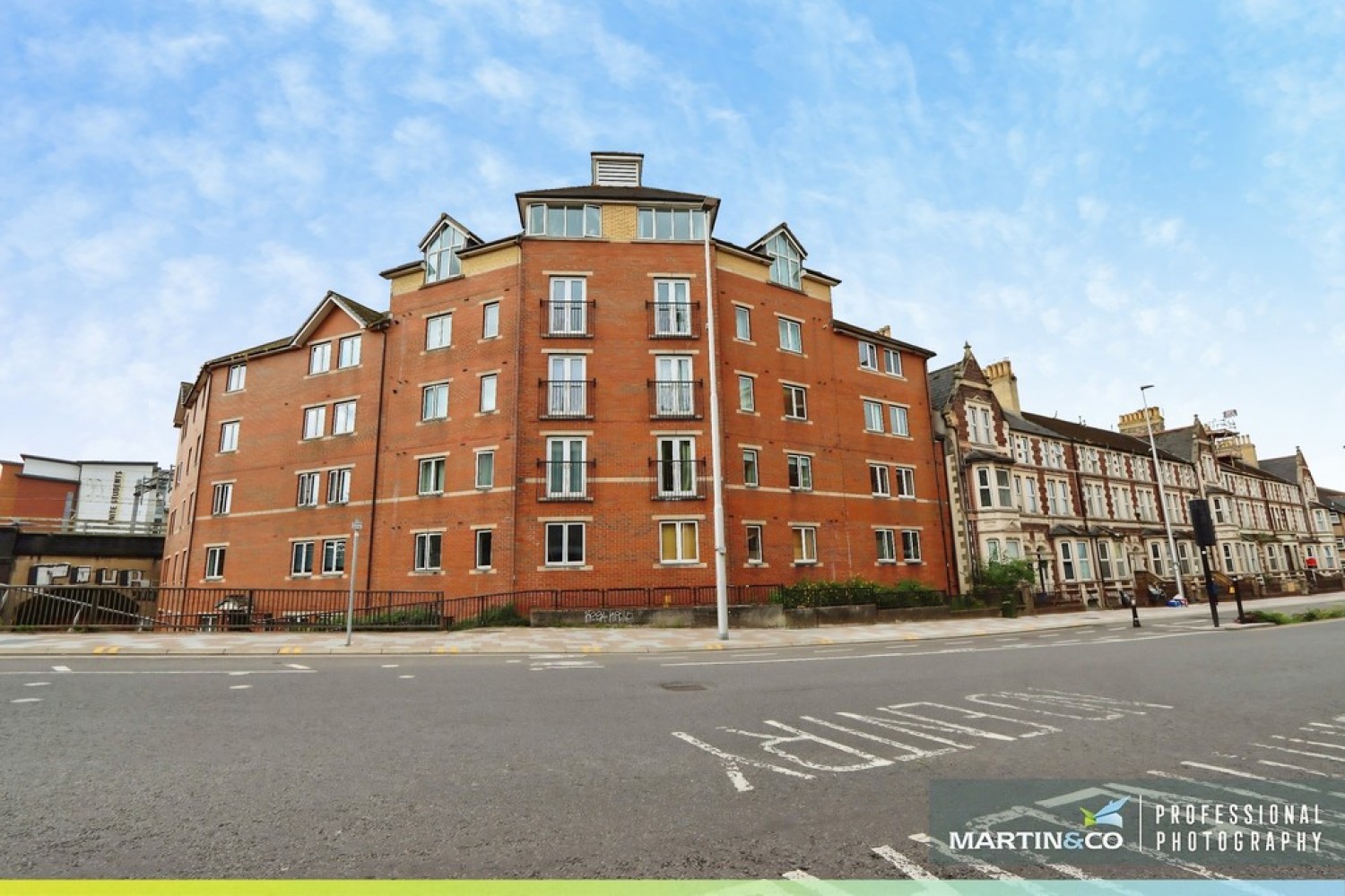 2 bedroom Flat for Sale Century Court, Cardiff