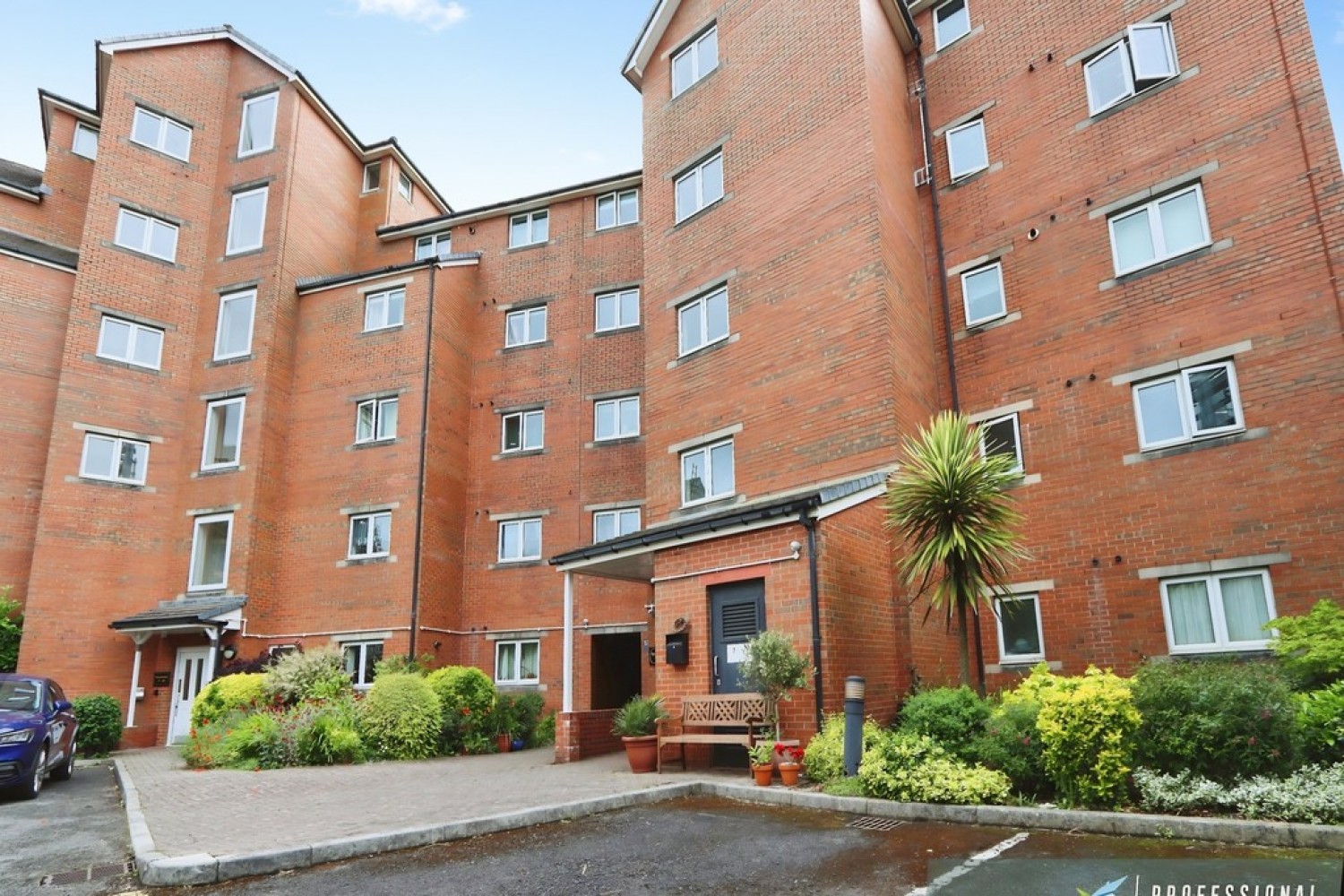 2 bedroom Flat for Sale Century Court, Cardiff