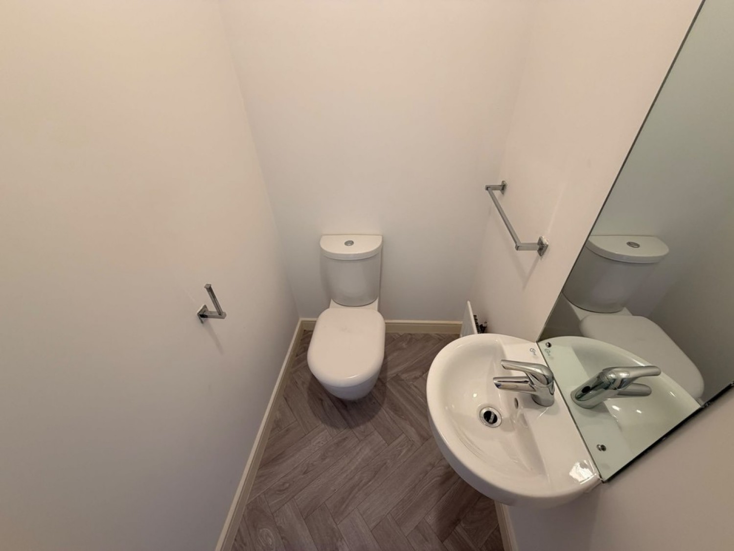 2 bedroom House for Sale Clos Cwm Golau, Gelli Dawel, Merthyr Tydfil