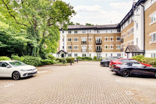 Byron Court, 7 Makepeace Road