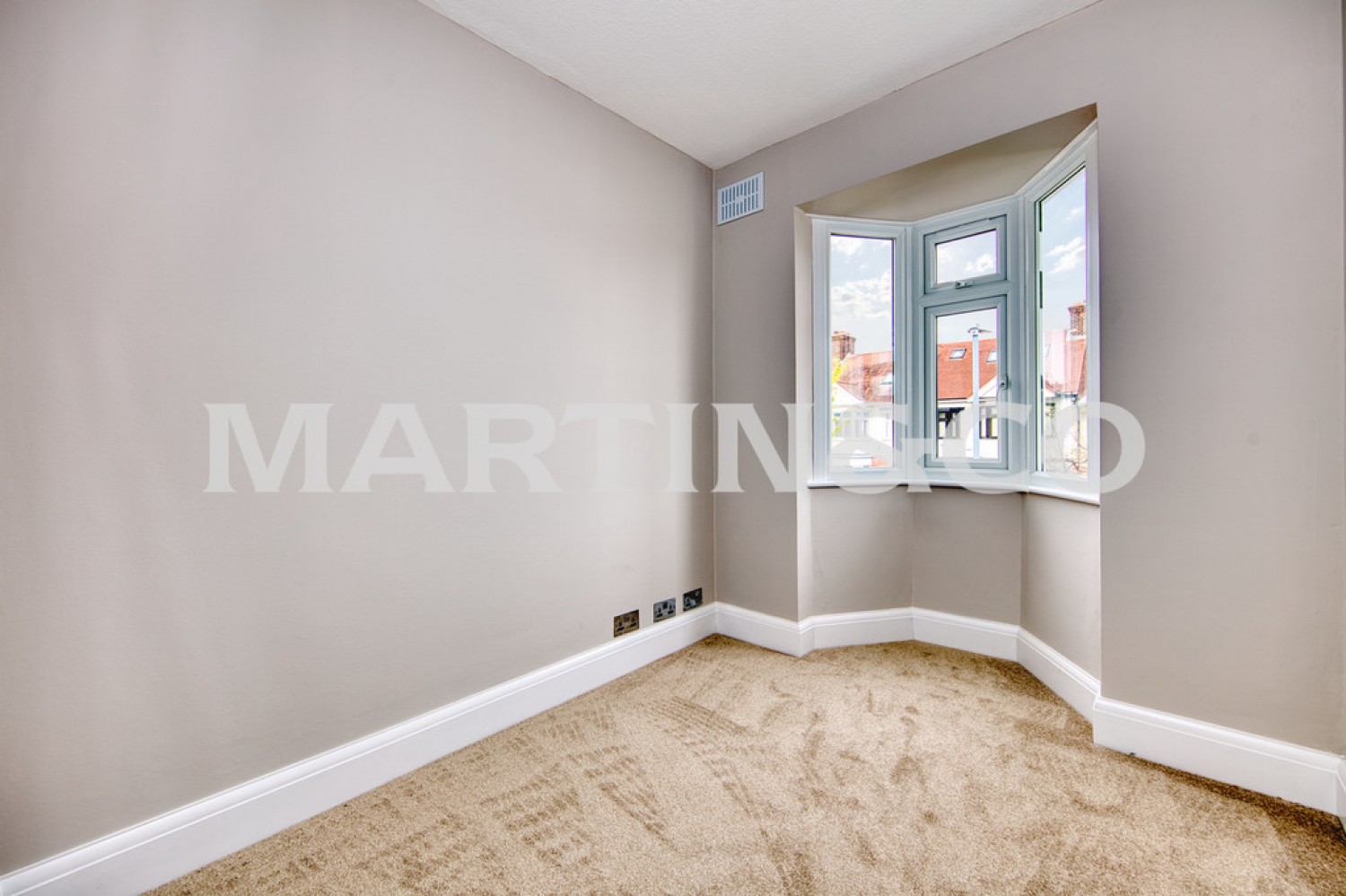 3 bedroom House for Letting Cranbourne Avenue, Wanstead