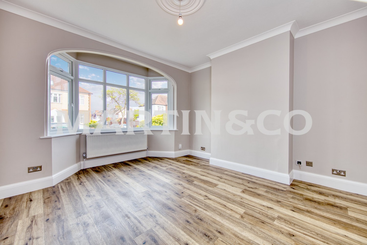 3 bedroom House for Letting Cranbourne Avenue, Wanstead