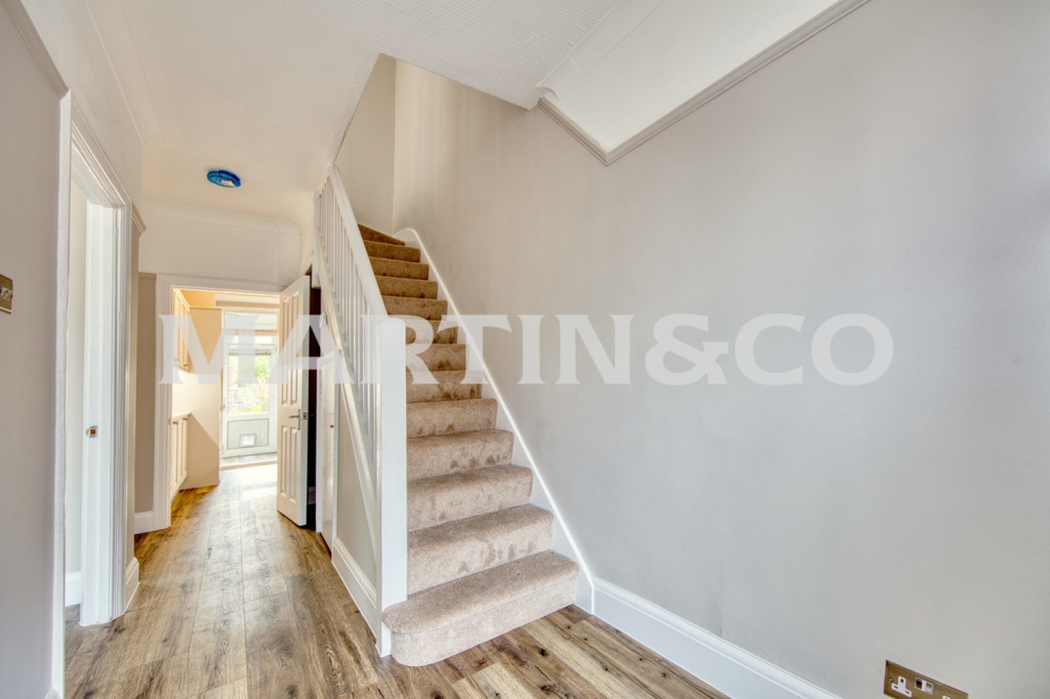 3 bedroom House for Letting Cranbourne Avenue, Wanstead