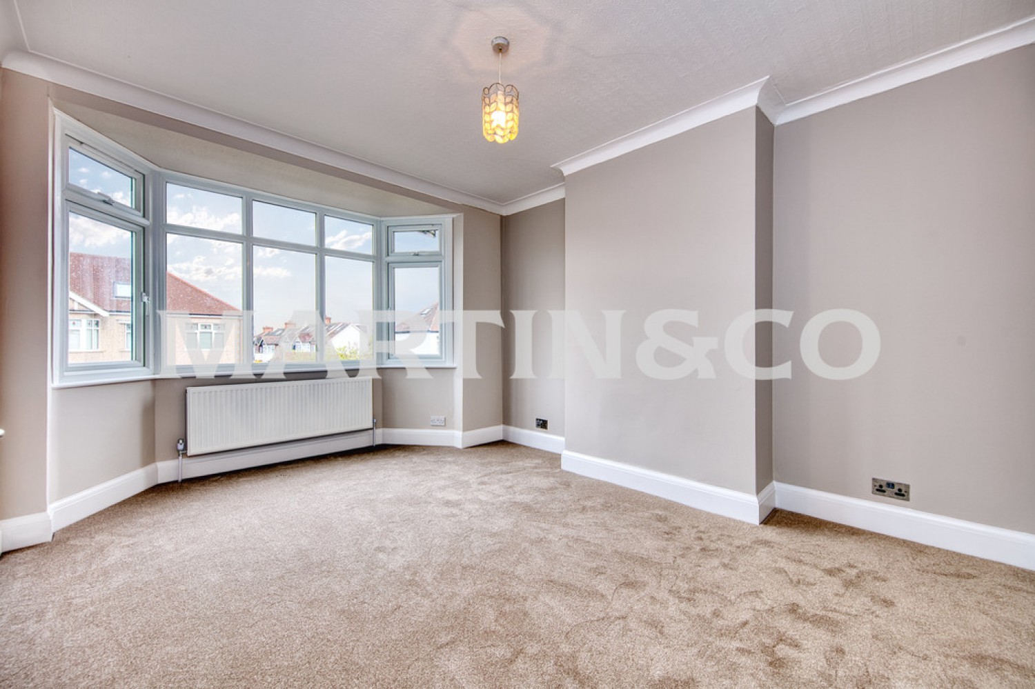 3 bedroom House for Letting Cranbourne Avenue, Wanstead